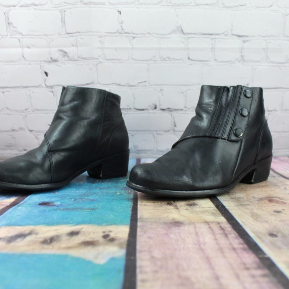 Ariat Leatehr Pull On Block Heel Ankle Bootie Sz 8 - Picture 2 of 9